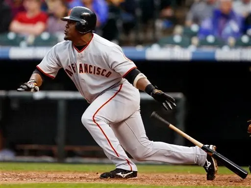 Juan Uribe firma por 21 mdd y tres campañas con los Dodgers