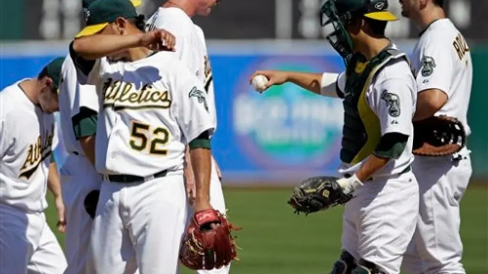 Oakland blanquea 7-0 a Kansas City