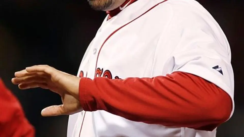 Adrián González y Alfredo Aceves cumplen, pero Boston es apaleado
