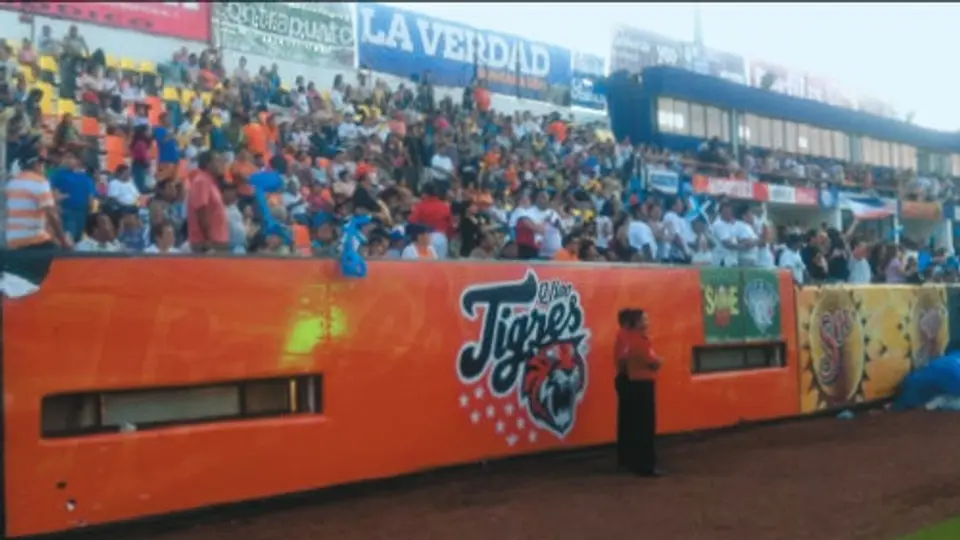 Tigres festejó el título ante su afición