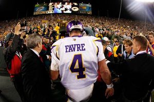 Favre espera ser titular ante Patriotas a pesar de fracturas