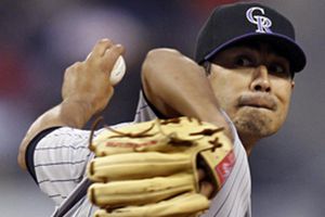 De la Rosa sigue cosechando éxitos en los Rockies de Colorado