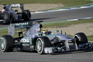 Hamilton se accidenta en entrenamientos