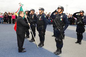 Abanderan a federales que viajarán a Nueva York