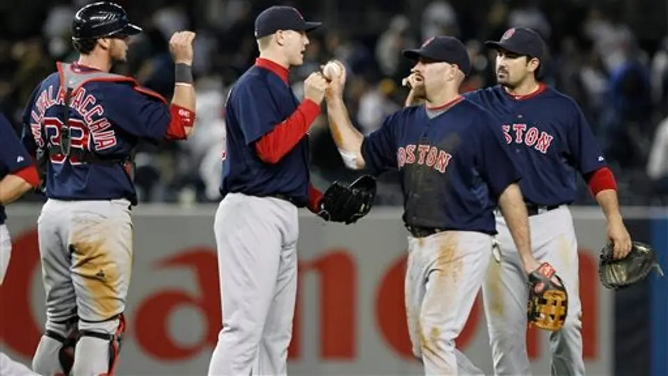 De la mano del Titán, Boston vence 5-4 a Yanquis