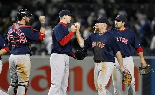 De la mano del Titán, Boston vence 5-4 a Yanquis