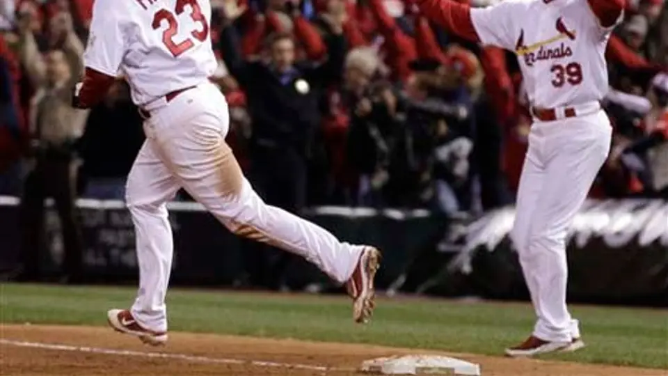 Cardenales hace la hazaña y vence a Texas 10-9