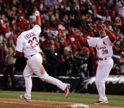 Cardenales hace la hazaña y vence a Texas 10-9