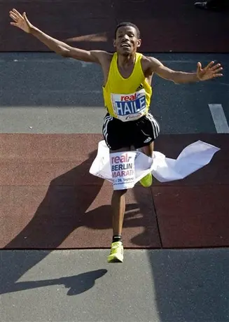 Gebrselassie correrá Maratón de NY y no piensa en el retiro