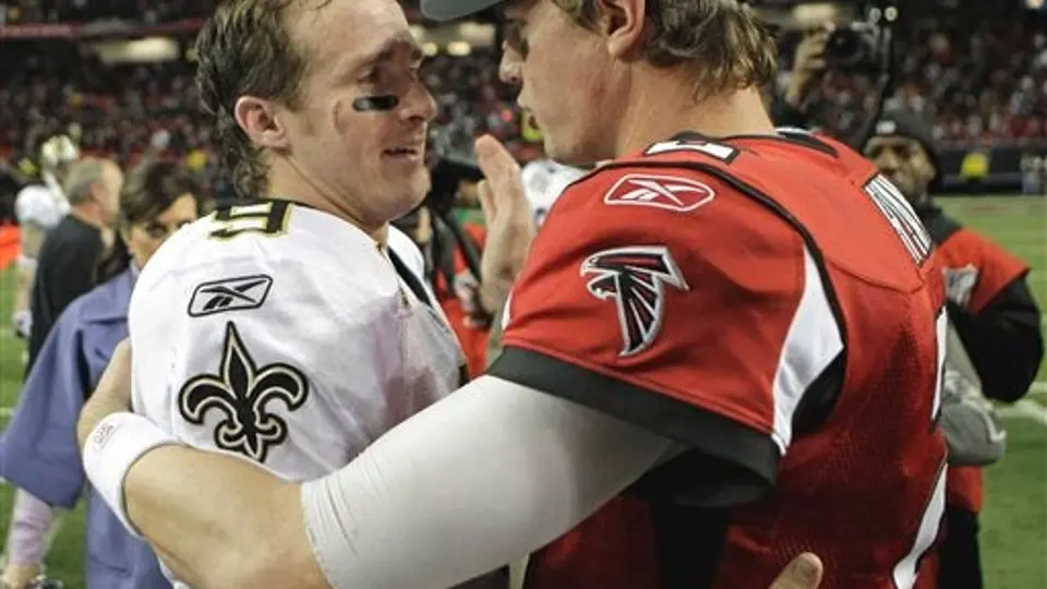 Brees saca la casta; Santos vence 17-14 a Atlanta