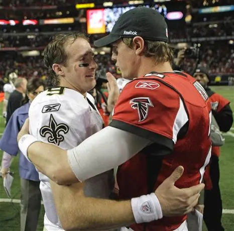 Brees saca la casta; Santos vence 17-14 a Atlanta