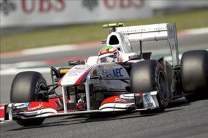 Checo Pérez planea correr en el GP de Valencia