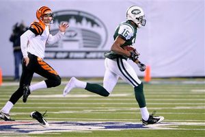 Brilla Brad Smith en cuarto triunfo consecutivo de Jets