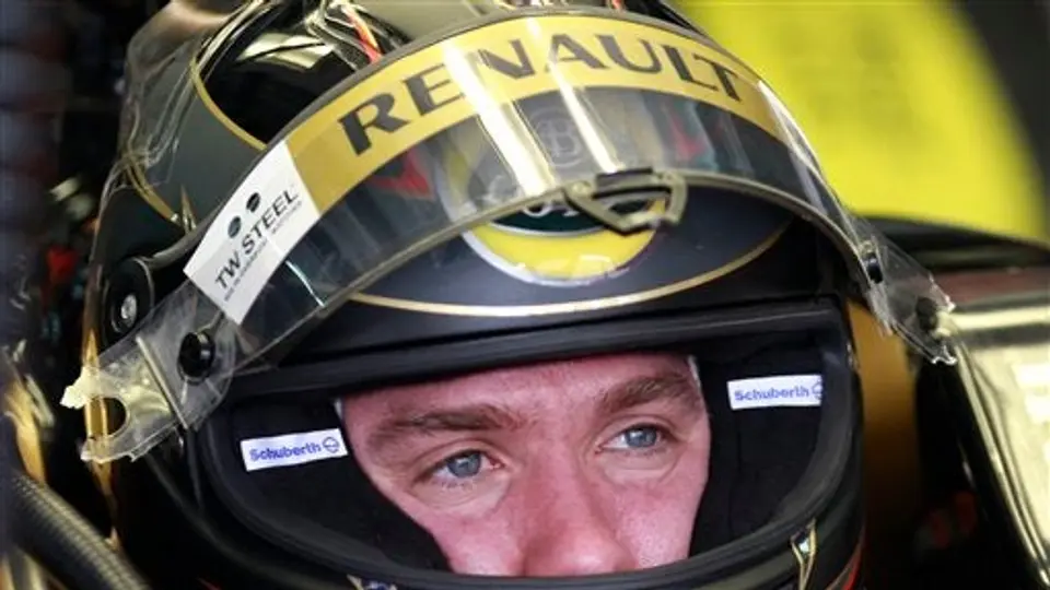 Heidfeld rinde homenaje a Kubica