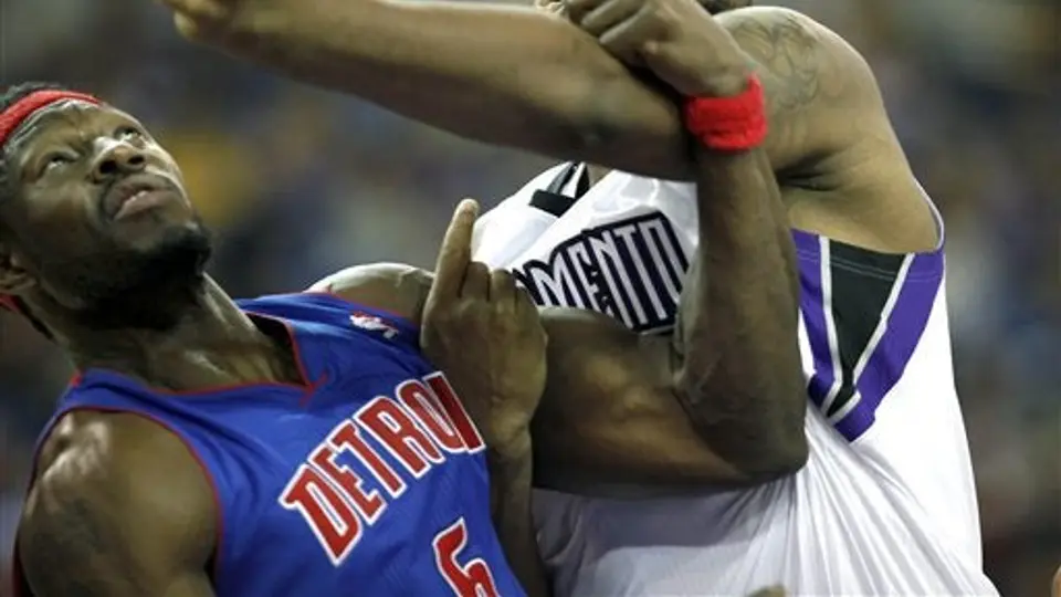 Stuckey y Gordon lideran triunfo de Detroit 99-94 ante Sacramento