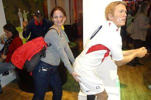 Parodian a Peter Sagan por 'tortear'a edecán