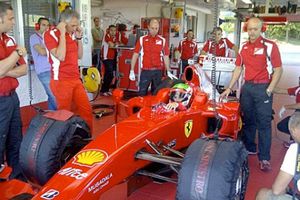 Checo realiza pruebas con el Ferrari F60
