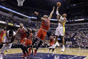 Pacers alcanza a Bulls en la cima de su división