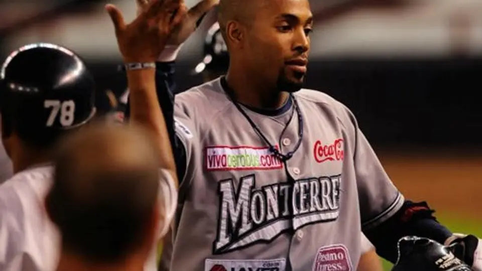 Sultanes responde vapuleando a Broncos