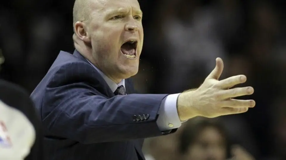 Bucks despiden al entrenador Scott Skiles