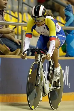 Rompen marcas en ciclismo de pista