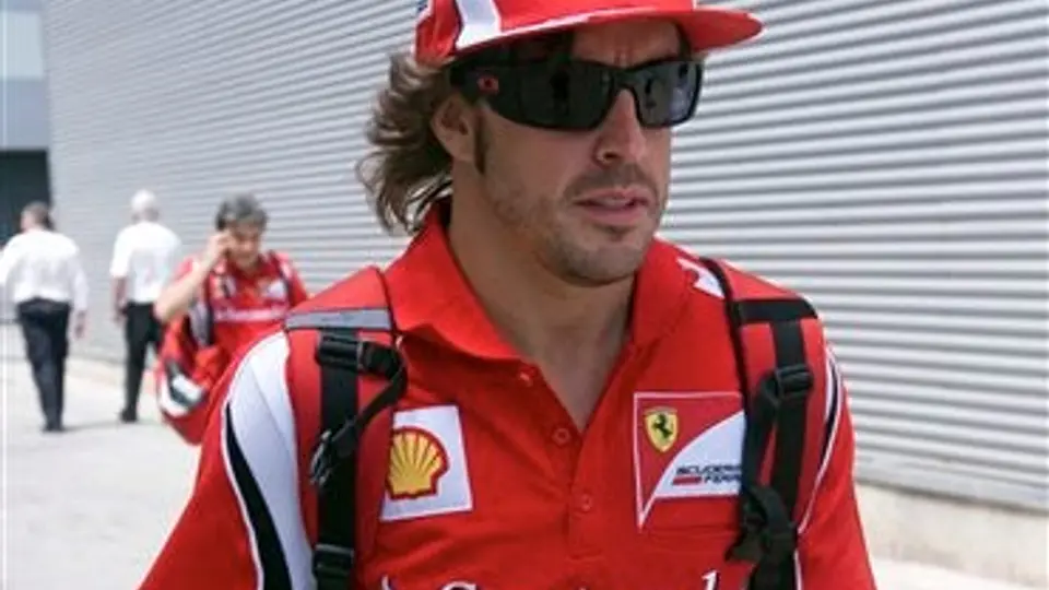 Ganar es prácticamente imposible, el podio es más real: Alonso