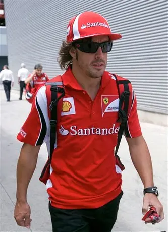 Ganar es prácticamente imposible, el podio es más real: Alonso