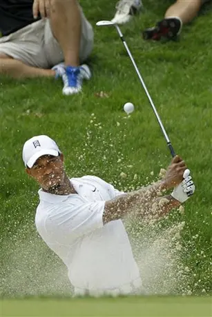 Woods se rezaga en Bridgestone