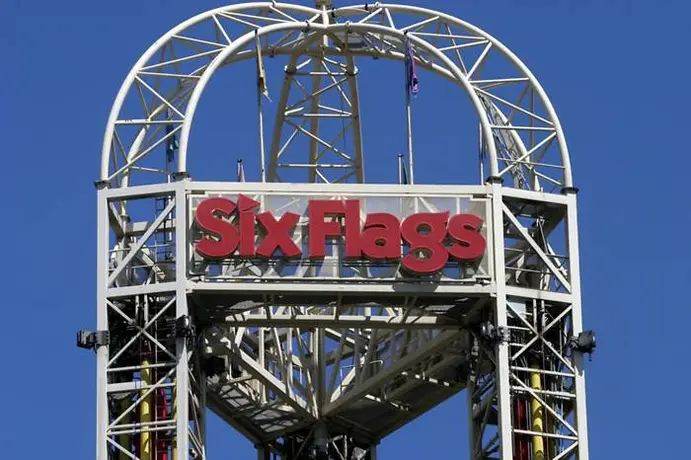 Disfruta gratis el SB en el Bowl Center de Six Flags (GANADORES)