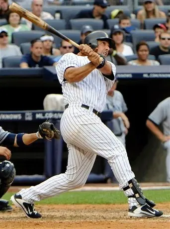 Asegura Jorge Posada que le gustaría continuar en la MLB un año más