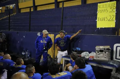Les vamos a ganar en su casa a los Pumas: Coach Auténticos