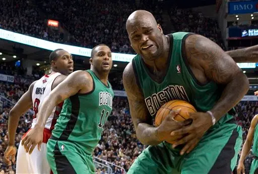 Pierce anota 30 puntos; Boston doblega 93-79 a Raptors