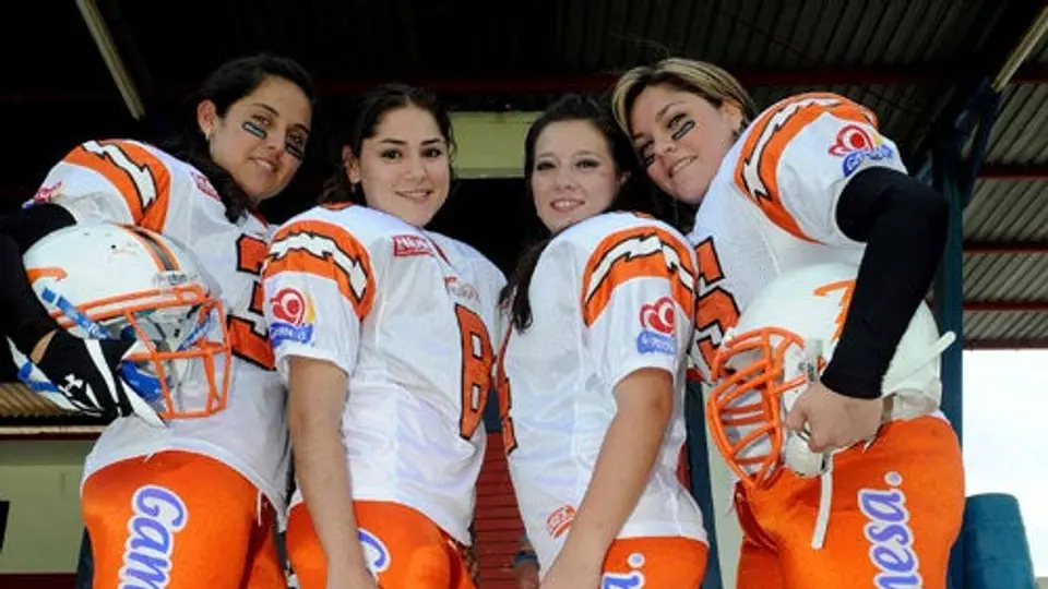 La Liga Femenil de Americano continúa en pie