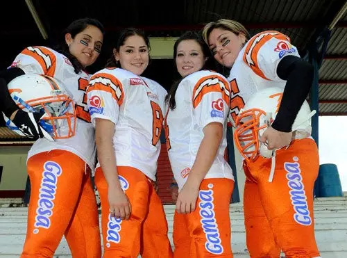 La Liga Femenil de Americano continúa en pie