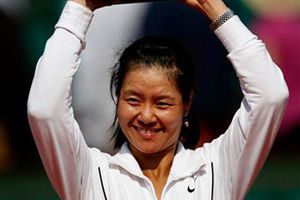 Li Na gana título de mujeres en Roland Garros