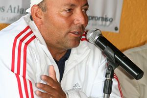 Capitán Copa Davis busca a Santiago González para integrar al equipo nacional de tenis