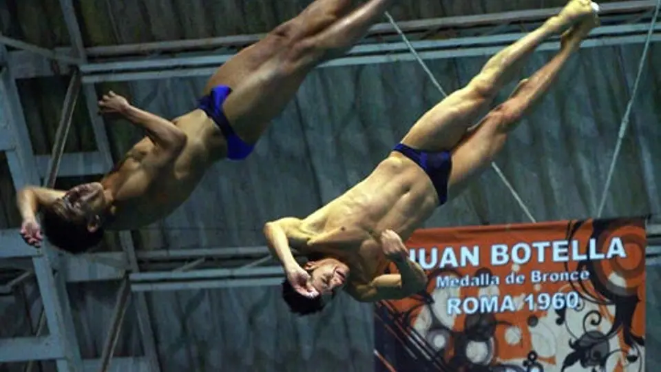 Castillo e Islas consiguen medalla de oro en Mundial de Clavados
