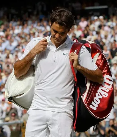 Federer se derrumba ante Tsonga y cae en Wimbledon