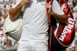 Federer se derrumba ante Tsonga y cae en Wimbledon