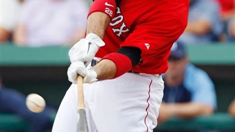 Adrián González pega jonrón en empate de Boston