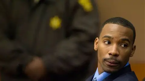 Ex jugador de la NBA acusado de asesinato