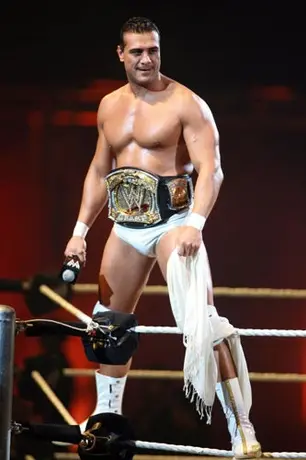 Alberto del Río es abucheado por los regios