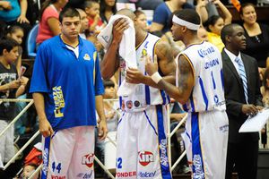 Fuerza Regia cae en exceso de confianza y pierde