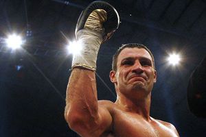 Vitali Klitschko expondrá título de pesocompleto ante Solís