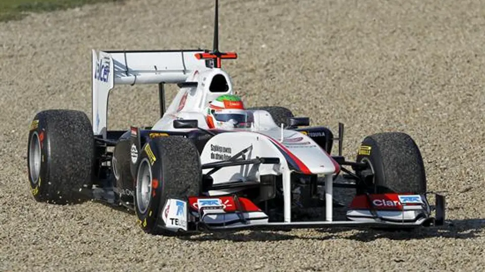 Checo Pérez termina segundo en Jerez