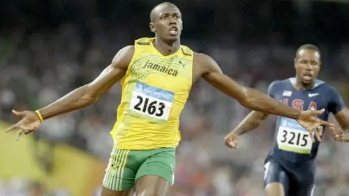 Usain Bolt se recupera de lesiones y regresa a entrenar
