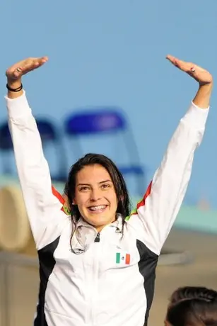 María Fernanda González, orgullosa de sus medallas