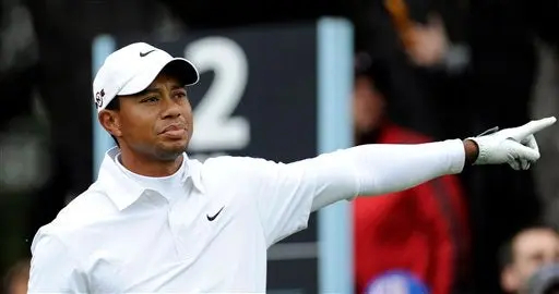 Woods se aleja del líder en Masters de Australia