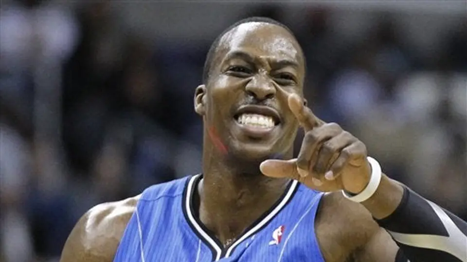 De la mano de Howard, Magic derrota a Wizards