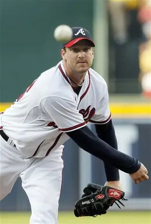 Derek Lowe llega a Cleveland